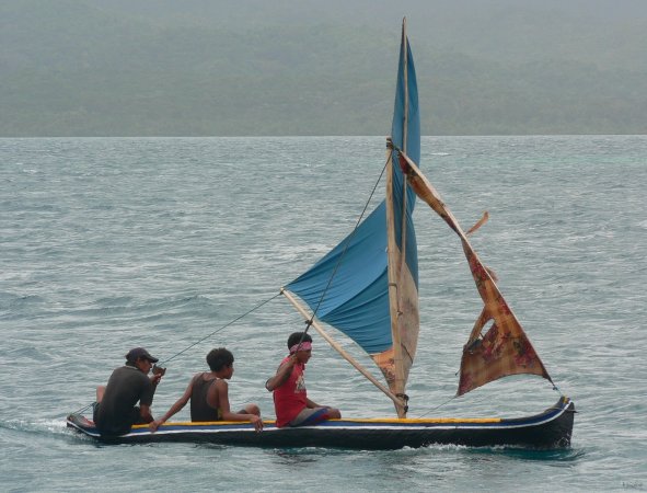 158- Ulu aux voiles dechirees 